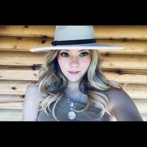 Meet your Posher, Karsen